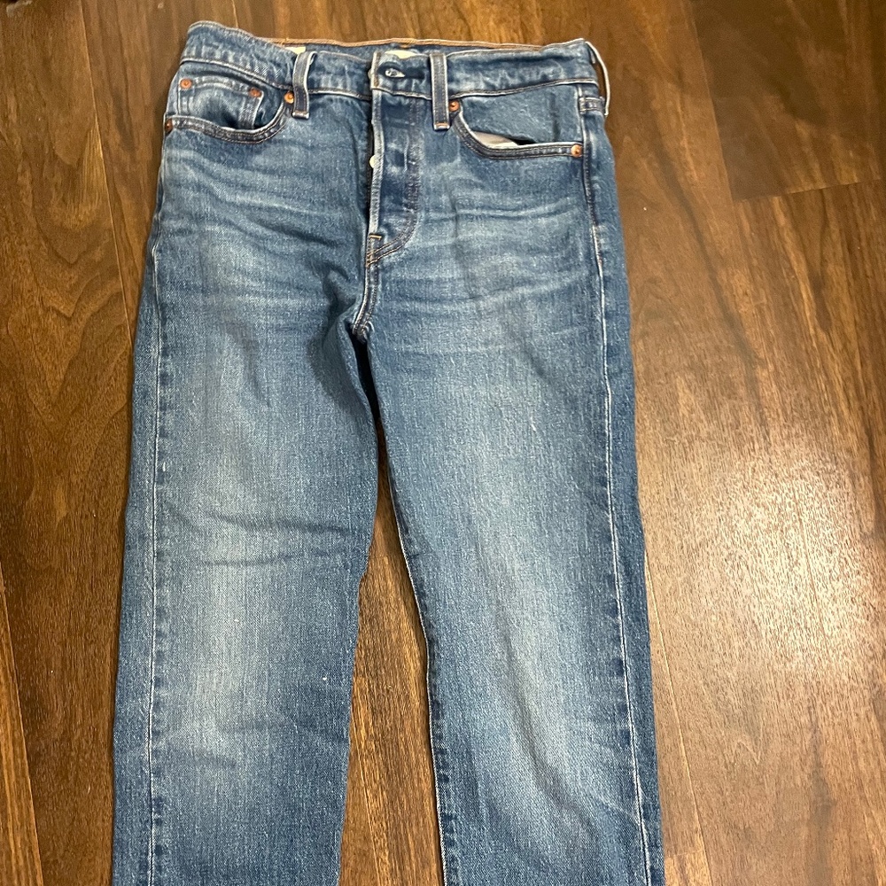 Levi Wedgie Women's Blue Jeans- Straight Ankle